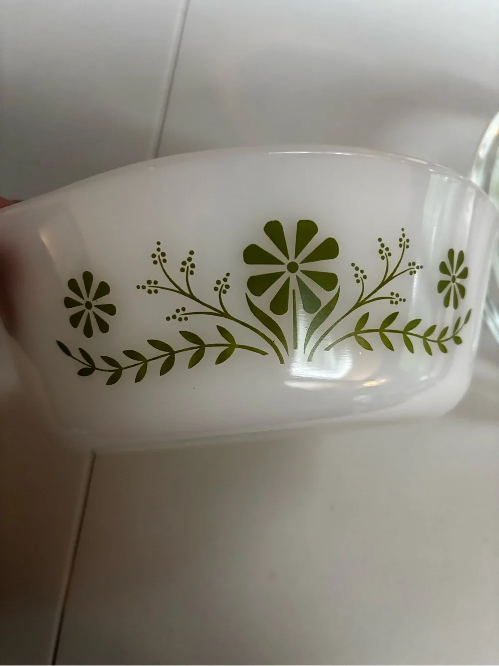 GlasBake Casserole Dish white with Green Daisy  Floral Pattern and lid 2QT J514